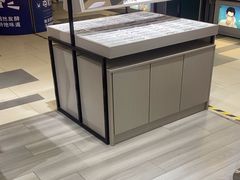 -MiRi眼镜连锁·蔡司·尼康控优点合作店(莘庄店)