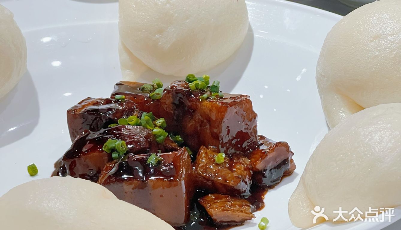 不想多说，但东坡肉配馒头真的绝绝子！