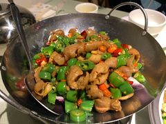 干锅肥肠-佬湘楼(越秀城市广场店)