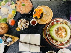 -得意咚瓜·顺德鱼生·冬瓜火锅(深圳首店)