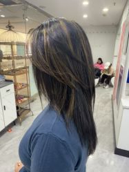 -镁连社·美联社