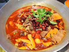 -川流不息·地道川菜·小龙虾(松东路店)