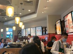 大堂-星巴克(无锡百联奥特莱斯店)