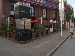 -拉亚汉堡经典餐厅(商城路店)