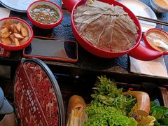 -醉董牛川派鲜肉自选火锅(烟台店)