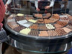 -Laderach 莱德拉(上海环贸iapm店)