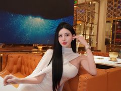 -雍容荟活帝王蟹活龙虾自助(苏宁旗舰店)