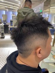 -PE SALON