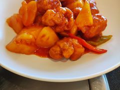 菠萝咕噜鸡球-勺园中餐厅