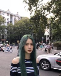 -AYO SALON