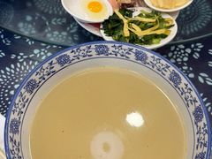 -桥香园云南过桥米线(金马碧鸡店)