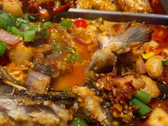 -鸣记脆皮烤鱼·海鲜烤鱼(三八广场店)