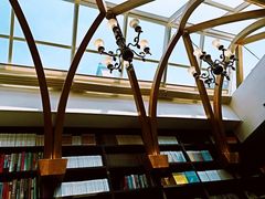 -钟书阁(松江泰晤士小镇店)