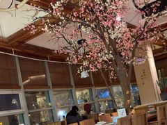 -蜜桃餐厅·伴山(湖滨商业街店)