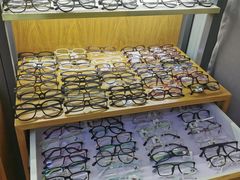 -优医视平价眼镜蔡司依视路折扣工厂店(德胜门店)