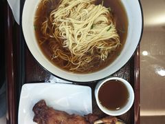 -百年老字号·观振兴蟹黄面·三虾面·苏式面(观前街富仁坊巷店)