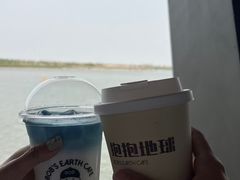 -抱抱地球咖啡馆(国家海洋博物馆店)