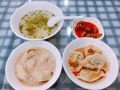 纯鲜肉虾仁大馄饨-潘国仙耳光馄饨(黄家阙路店)
