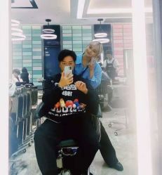 -AKOZO Beauty Salon