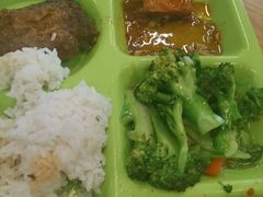 -同济大学本部学苑饮食广场