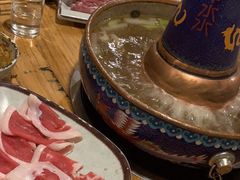 -毛辣果·贵州红酸汤牛肉火锅(西单店)