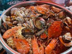 -老东镇啤酒屋海鲜加工·蒸汽海鲜·海鲜烧烤(台东店)