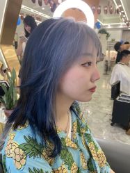 点击看大图 -V8潮牌·接发烫染连锁