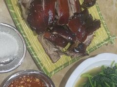 -黄记四更烤乳猪店