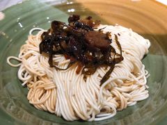 开洋葱油拌面-京城小江南·土菜馆·蒸白鱼(东四十条店)