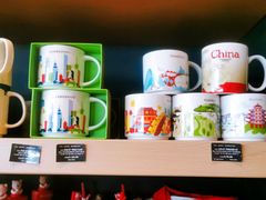 零售区-星巴克(广州南站A18检票口楼上)