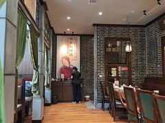 -东口码头·烧鸽子·鱼头泡饼·地方菜(金鹰悦城店)