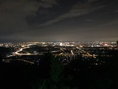 -鬼笑石后山停车场