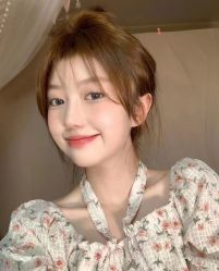 -丝语萱形象