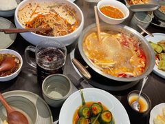 -叶芭蕉·铜锅酸汤牛肉(高铁吾悦店)