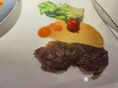 -卡普里披萨·牛扒·下午茶