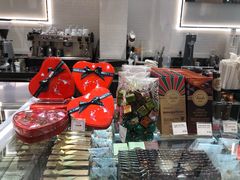 -VENCHI 闻绮(上海佛罗伦萨小镇店)