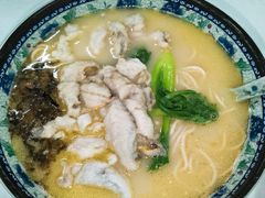 招牌黄鱼面-明呈黄鱼面馆(斜土路店)