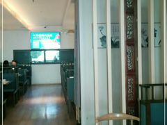 -虹泥小厨(南国花园总店)