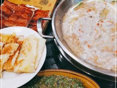-老来福·非遗酸汤兔(凯旋路店)