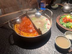 -三出山火锅(南京万象天地店)