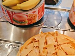 -龍歌自助小火锅(市北CBD万达店)