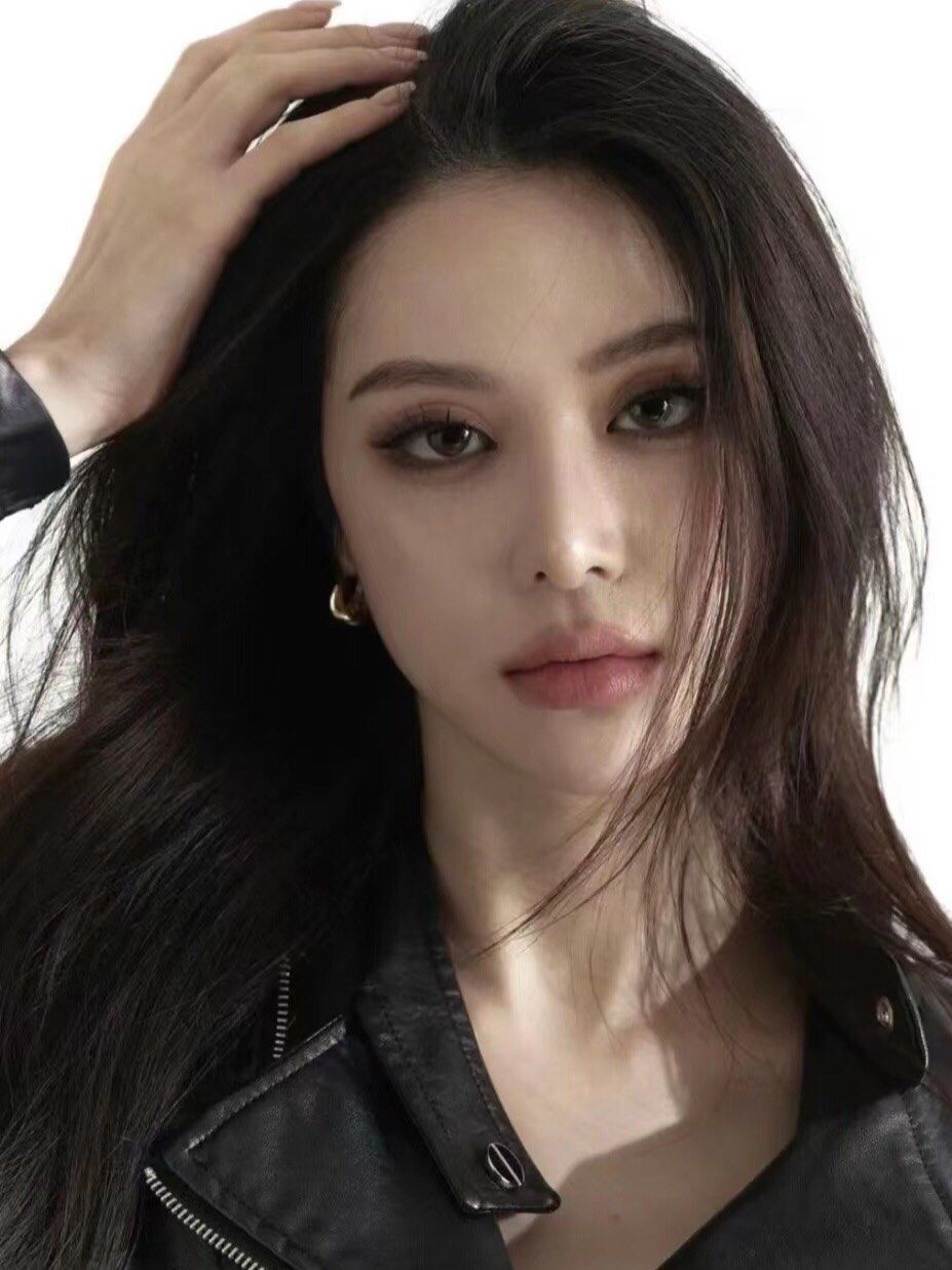 韩系干枯玫瑰烟熏妆