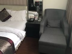 -白玉兰酒店(上海田子坊马当路地铁站店)