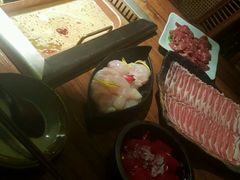 -老牌坊云南鱼豆花火锅(嵩山店)
