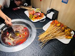 -佰人王串串香火锅(洋珠巷店)