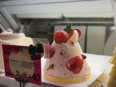 云南玫瑰荔枝蛋糕-PAOPAO Bakery&Café(港汇店)
