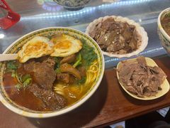 -金杨拉面王小吃面馆·牛三宝面·红烧牛肉粉