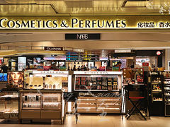 -COSMETICS & PERFUMES BY SHILLA(樟宜机场店)