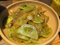 -黄泥岗·地道湖北菜(奥特莱斯店)