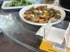 -土砂锅生态山庄·非遗砂锅雅鱼